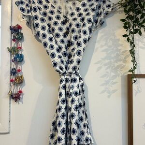 LOFT Plus Blue Floral romper- size 16